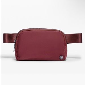 Lululemon Everywhere Belt Bag 1L in Savannah